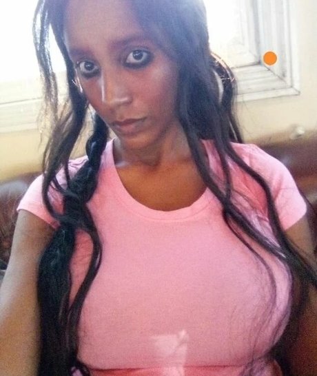 Amber Higgins Cecil model galleries