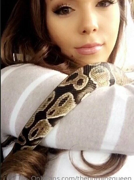 theburpingqueen nudes model pics