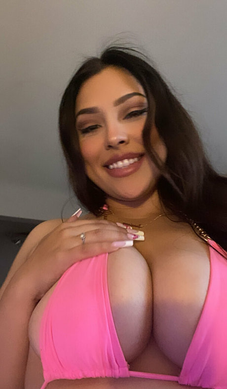 Therealsarissa model free image