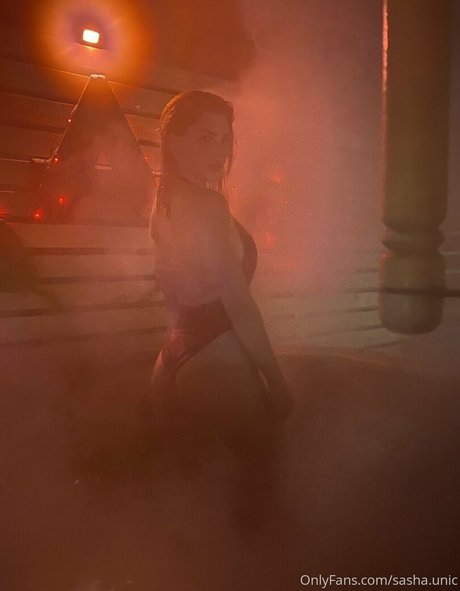 sasha unic naked pornstar photo
