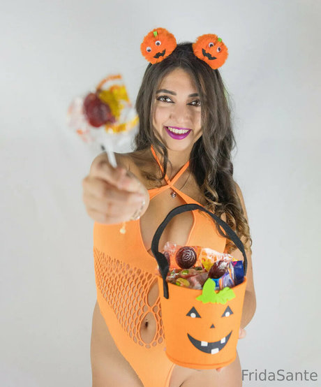 fridasante top model images