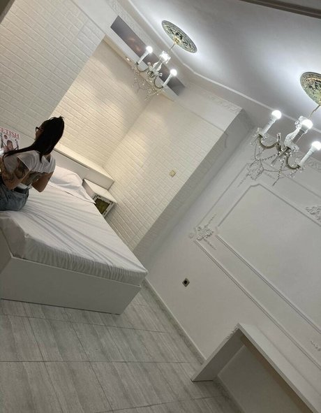 Emona pornstar naked photo