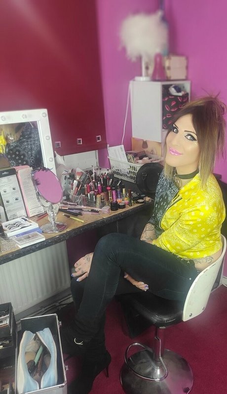 trans lola perron star art photos