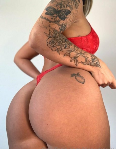 lilsaucyxxx model pornographic images