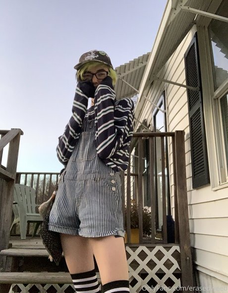 erasedweeaboo free model adult image