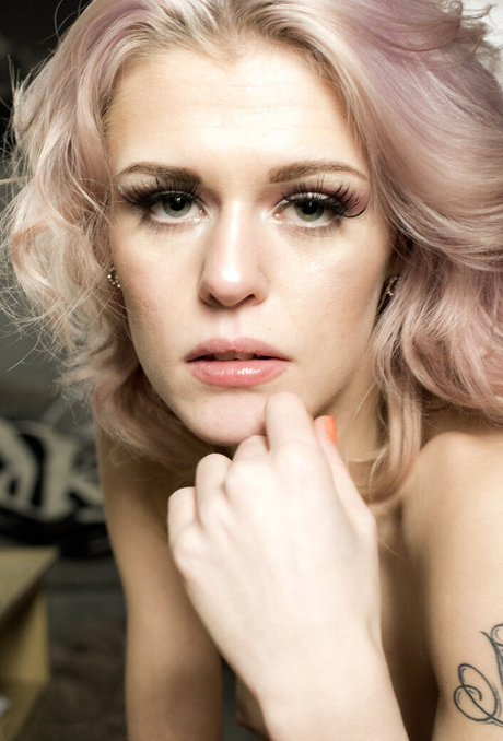 curvy muscle onlyfans art naked gallery