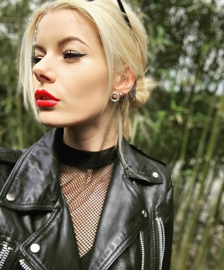 sex asian onlyfans hd picture