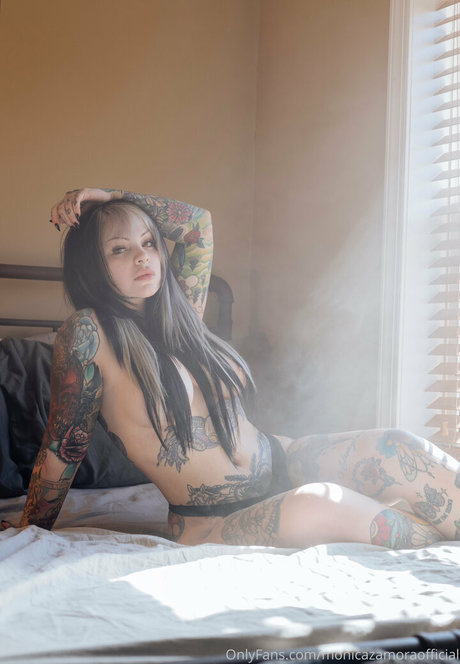 monicazamoraofficial erotic star image