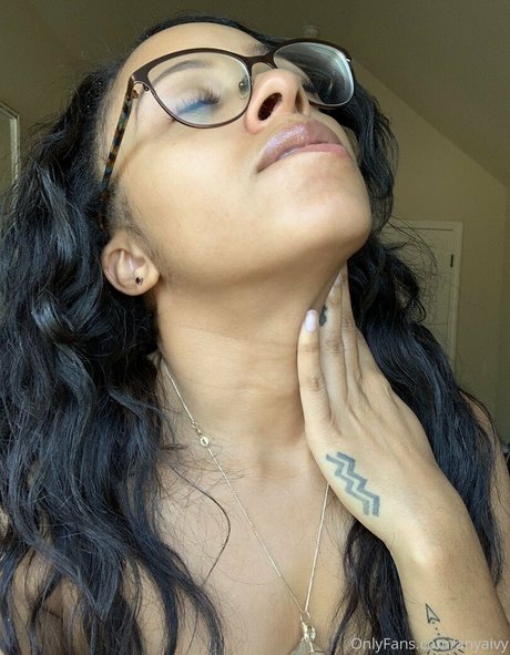 trans xxx onlyfans naked pic