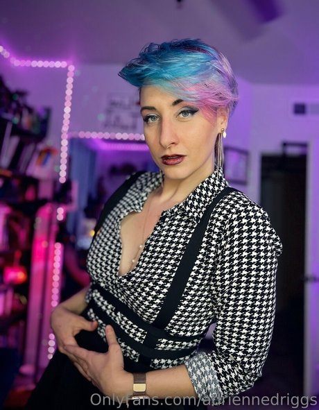 adriennedriggs pretty model pic