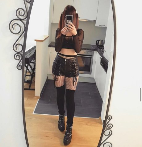 ManaRuka model nudes galleries