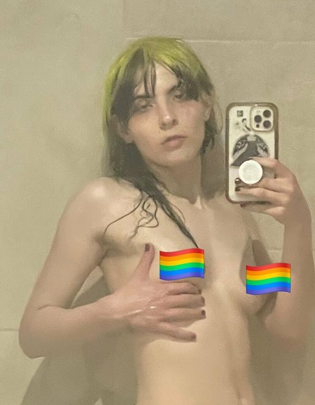 dorianelectra best actress photo