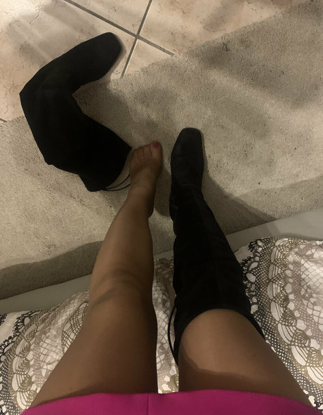 airhostess1995 top star photo