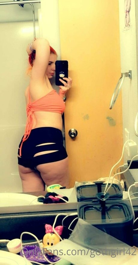 gothgirl42 erotic model photos
