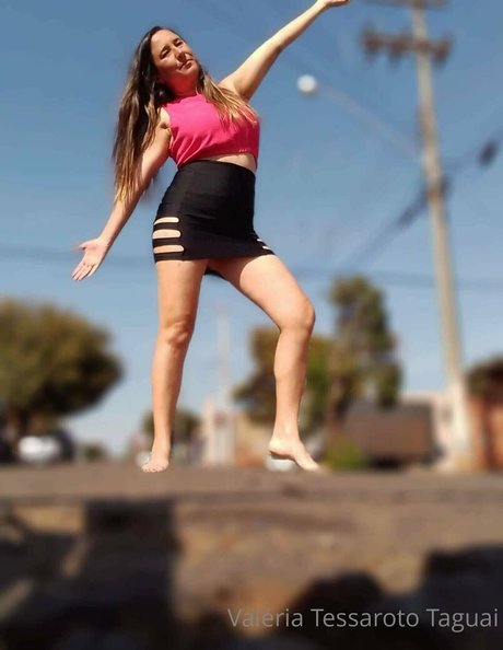 valeriatessarotooficial model best picture