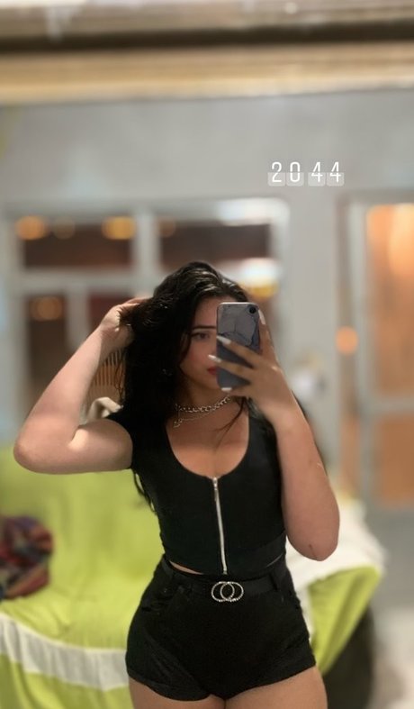 Christina Cleon perfect model pics