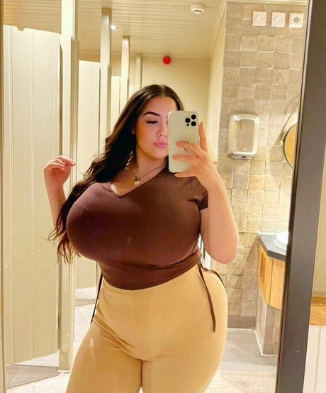 Pettiana Cypriotmami pornstar xxx pics