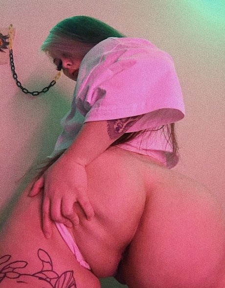 Juicymagx naked actress pics