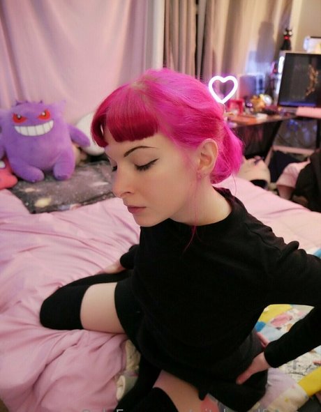 witchandfamous model pictures