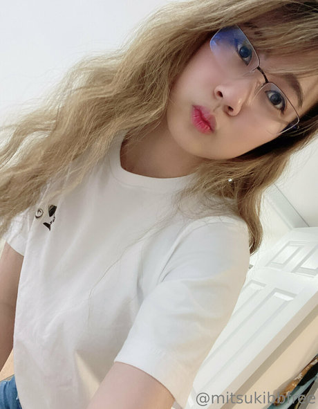 mitsukibbfree perfect model img