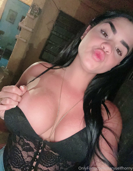 maryuelfhorny perfect actress img