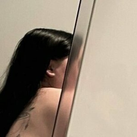 itsyagirlpaz star hot images