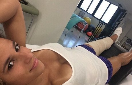 Jade Barbosa top model pics