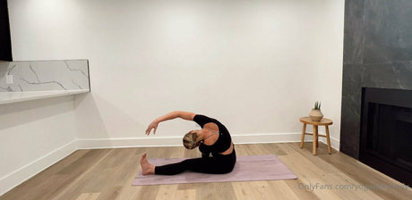 yogawithemily nice model pictures