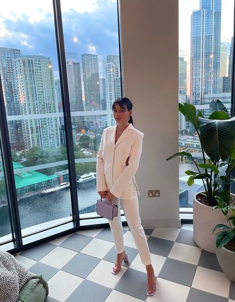 Ludovalentina nude actress picture