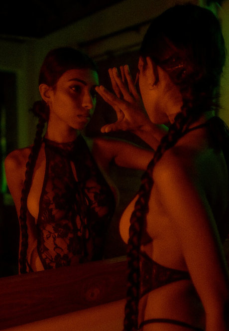 Hashini Guruge hd model pic