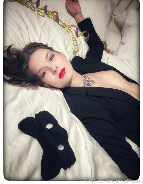 janeyslifepeek art pornstar picture