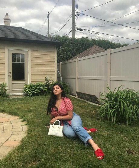 Nada C model high quality image