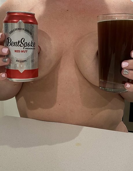 boobs beer model nudes pictures