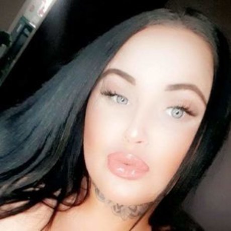 Ebony Marie pretty actress archive