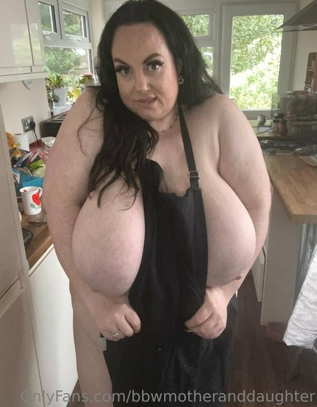 bbwmotheranddaughter sex pornstar img