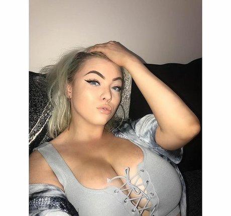 Kendall Rowan hd model pics