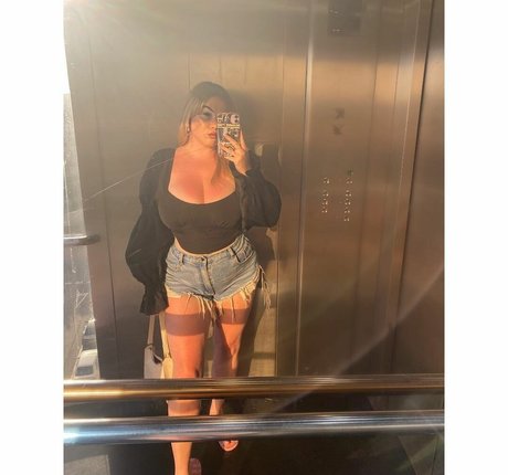 Kendall Rowan high quality pornstar pictures