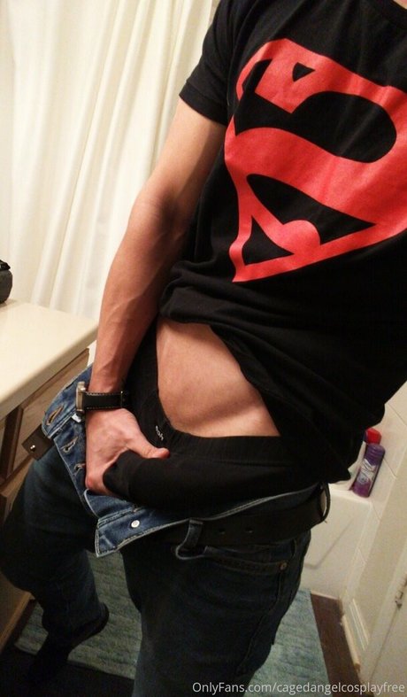 cagedangelcosplayfree pretty model images