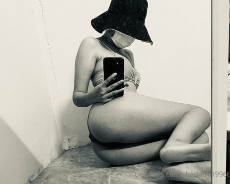 charlotte1996t star nudes pictures