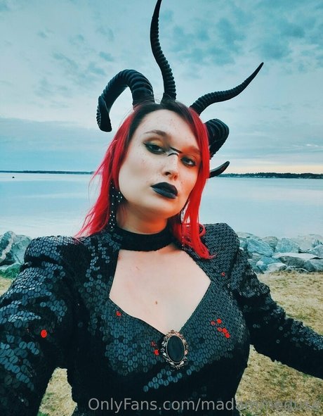 madammedusa model free picture