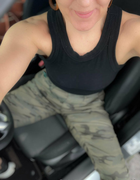 SelfieWife sex star galleries