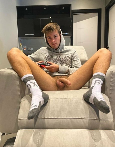 masterukfree model top photos