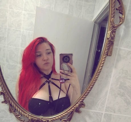 Ariel Vanderberg model perfect pics