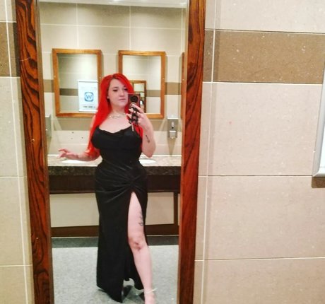 Ariel Vanderberg star free galleries