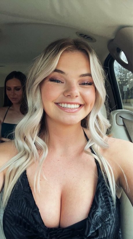 Sara K pretty pornstar images