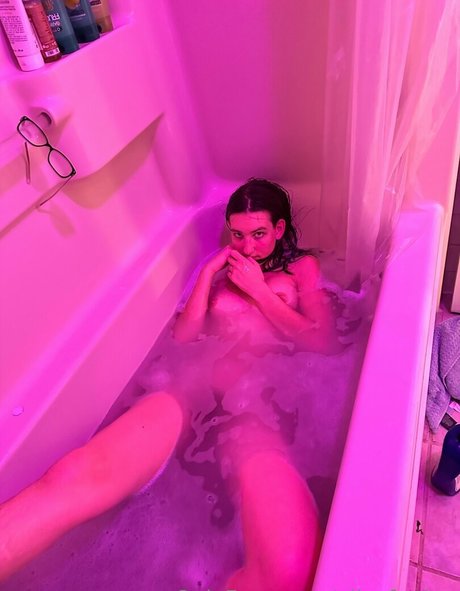 AliceFunker pornstar free image