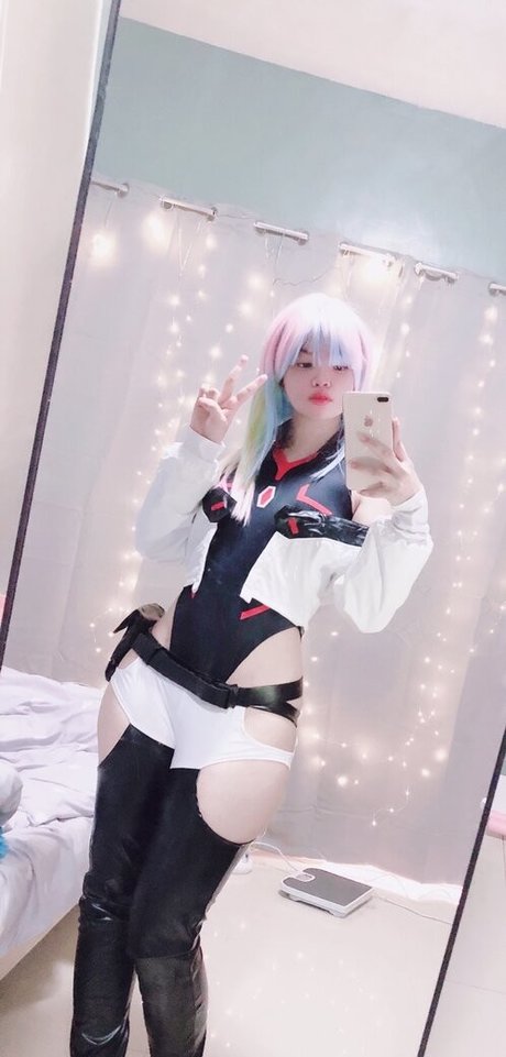 YueDayss naked star img