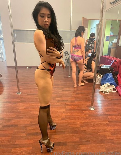 suziesizzles pornstar adult pics