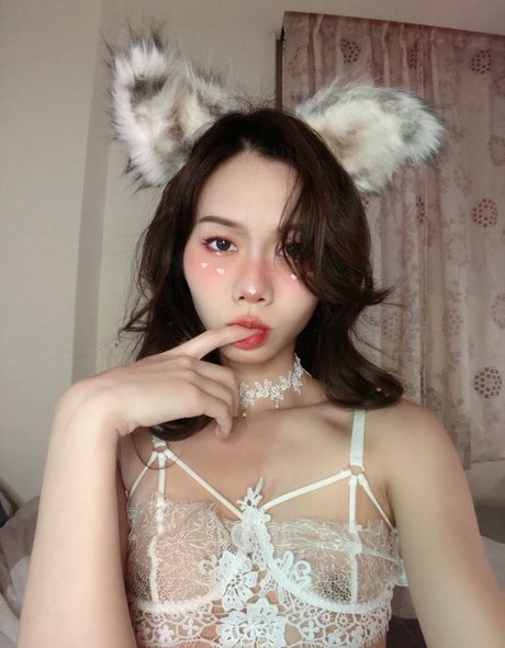 Evildemi1997 pretty actress photo