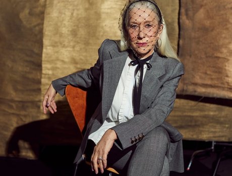 Helen Mirren nude model pics